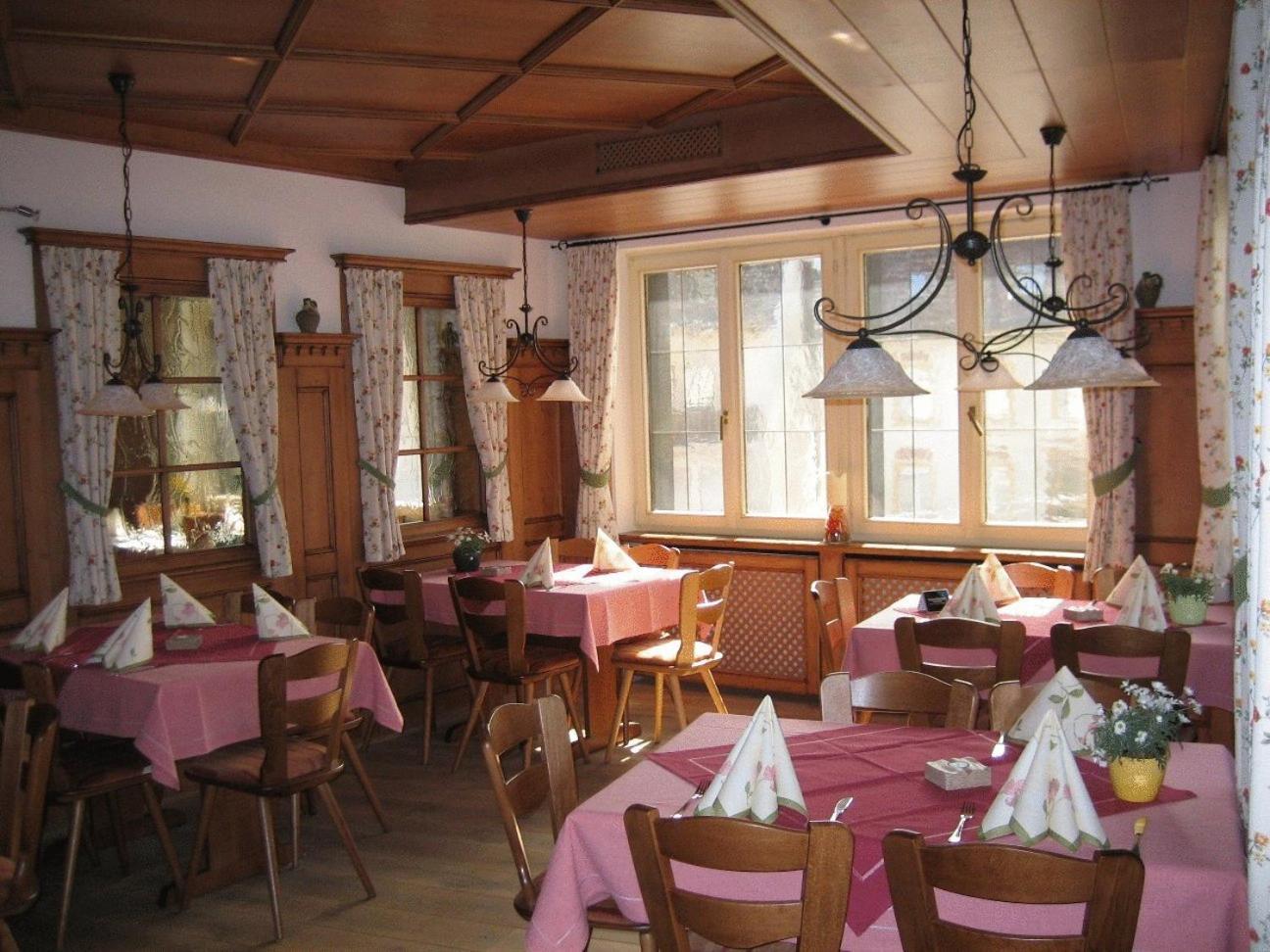 Hotel Krone Stuehlingen - Das Tor Zum Suedschwarzwald Exterior photo