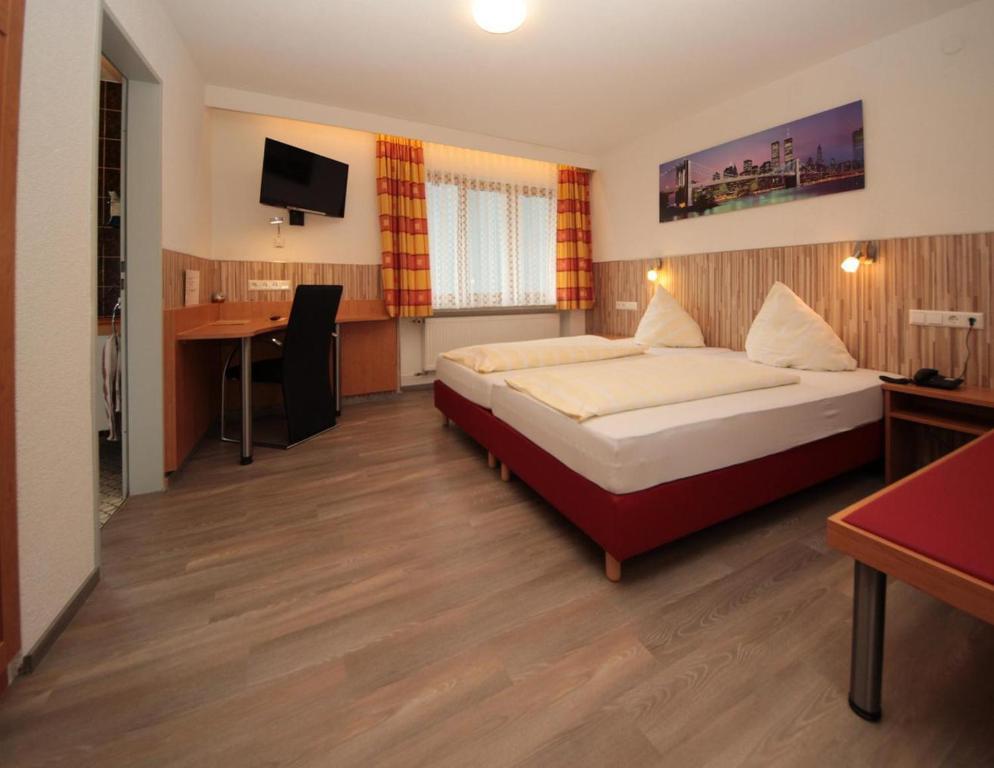 Hotel Krone Stuehlingen - Das Tor Zum Suedschwarzwald Exterior photo
